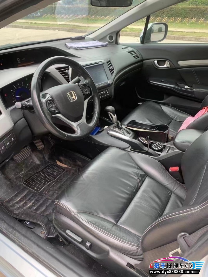 12年本田思域轿车抵押车出售