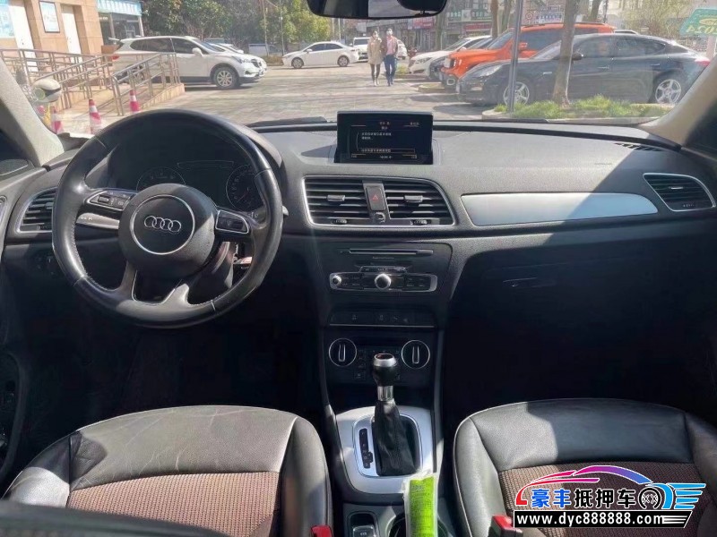 17年奥迪Q3轿车抵押车出售