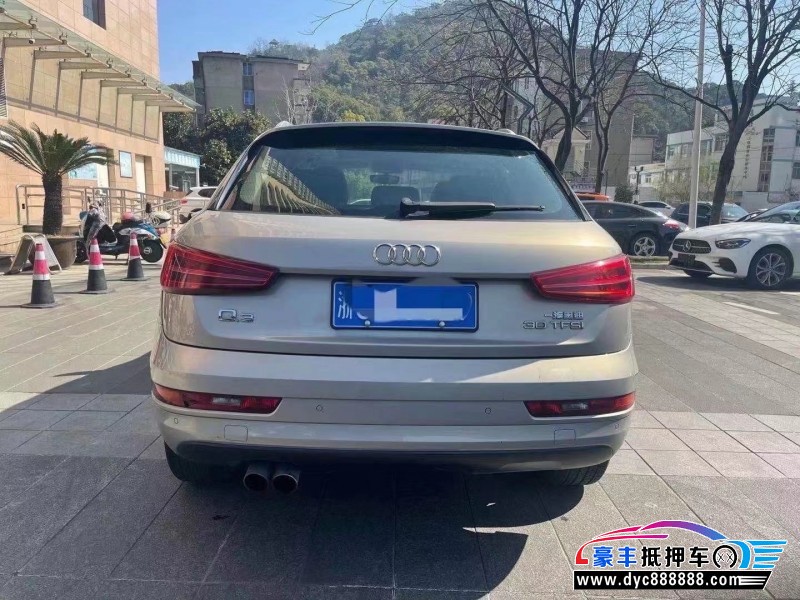 17年奥迪Q3轿车抵押车出售