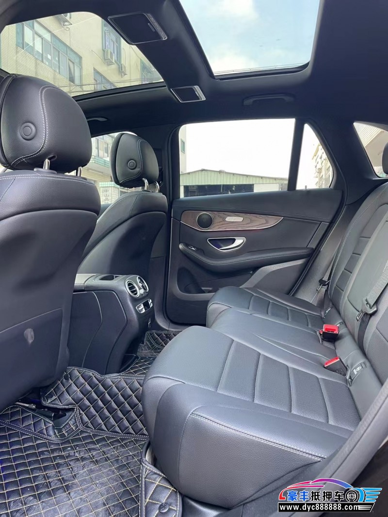 22年奔驰GLC轿车抵押车出售