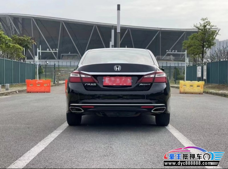 17年本田雅阁轿车抵押车出售