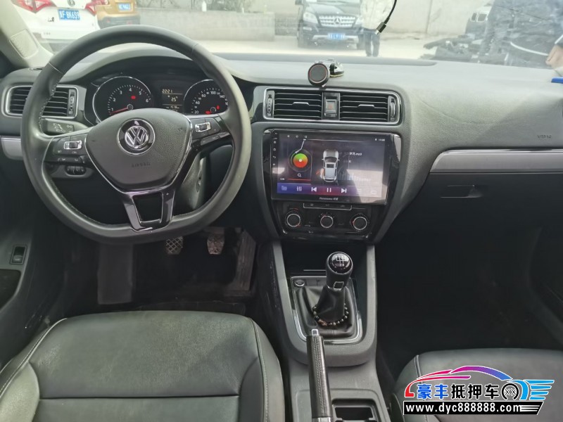 19年大众速腾轿车抵押车出售