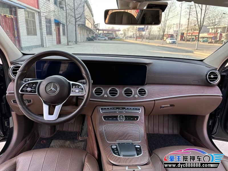 20年奔驰E轿车抵押车出售