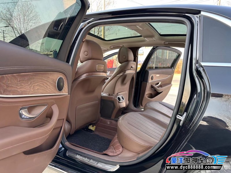 20年奔驰E轿车抵押车出售