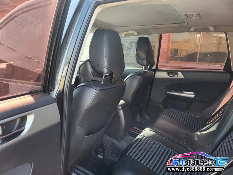 10年斯巴鲁森林人SUV抵押车出售