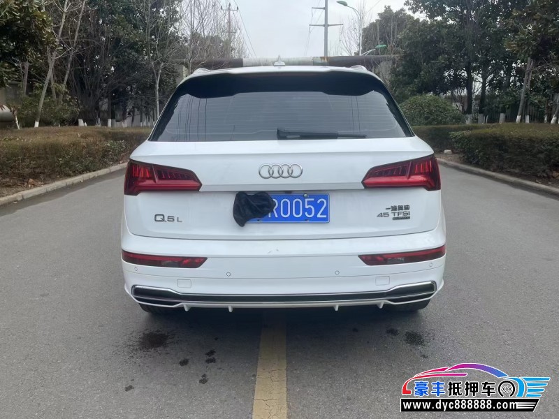 18年奥迪Q5轿车抵押车出售