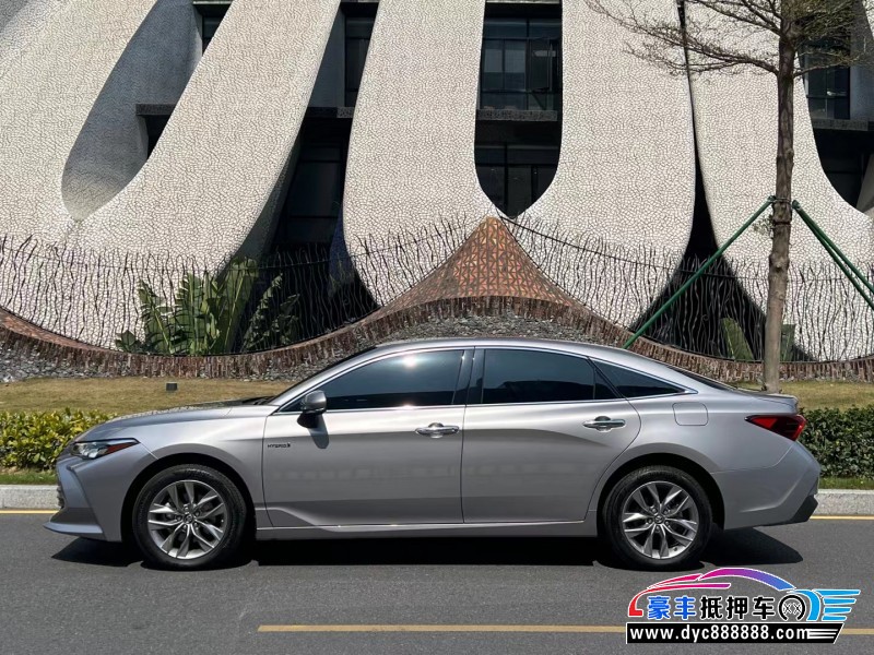 21年丰田亚洲龙轿车抵押车出售