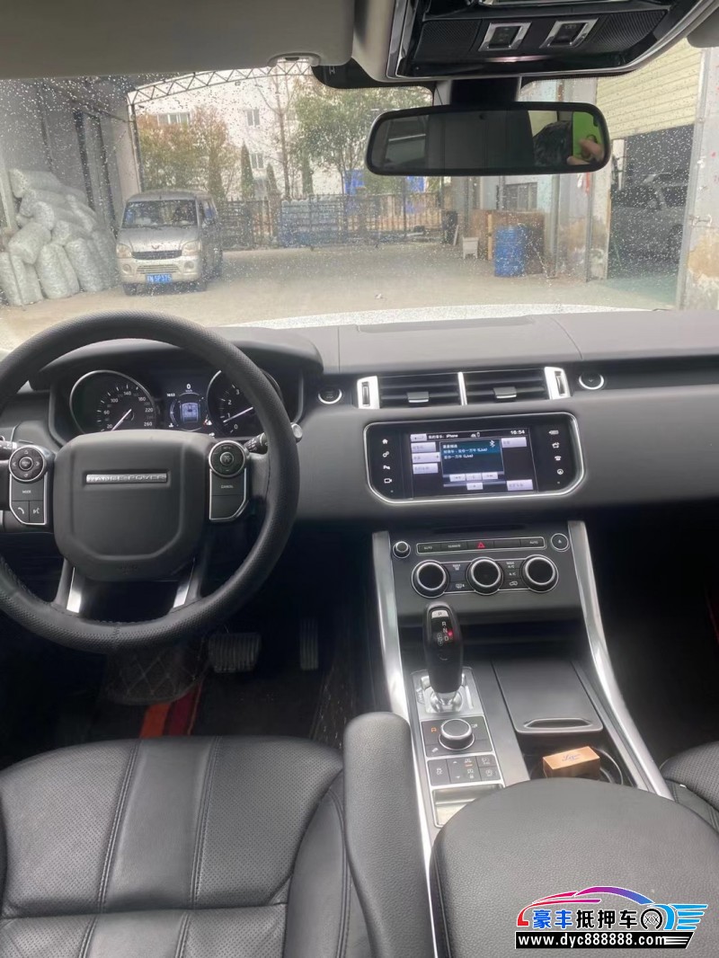 17年路虎揽胜运动版轿车抵押车出售