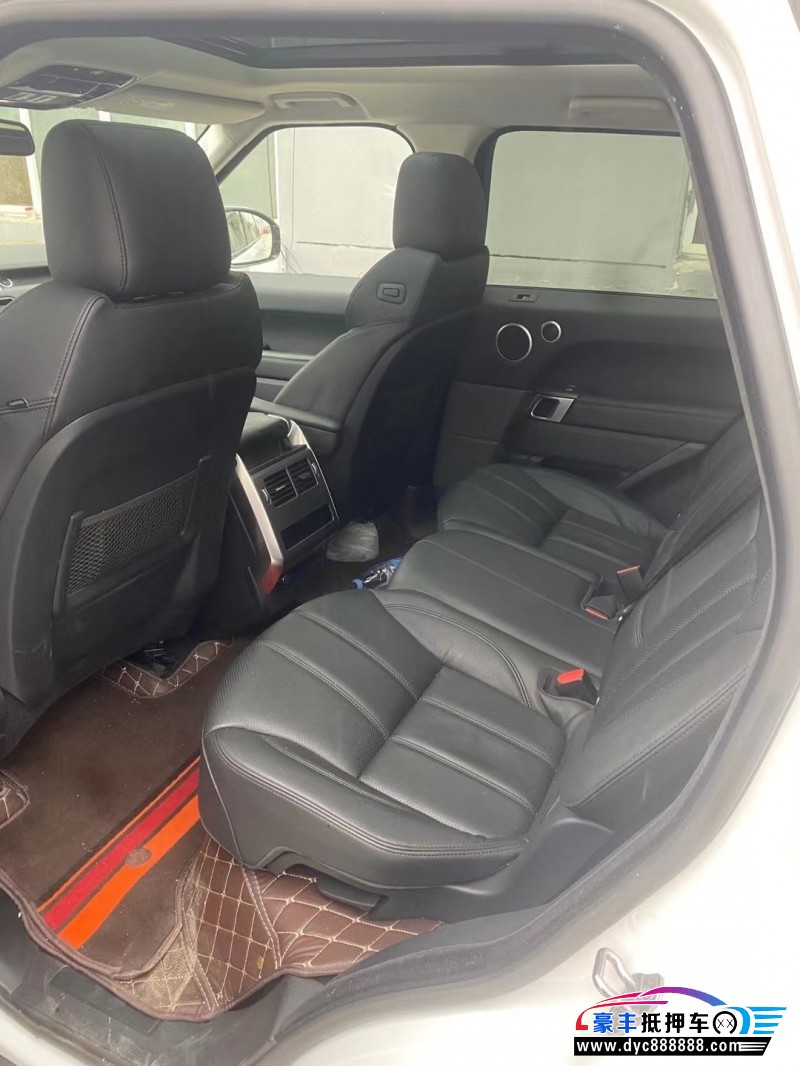 17年路虎揽胜运动版轿车抵押车出售