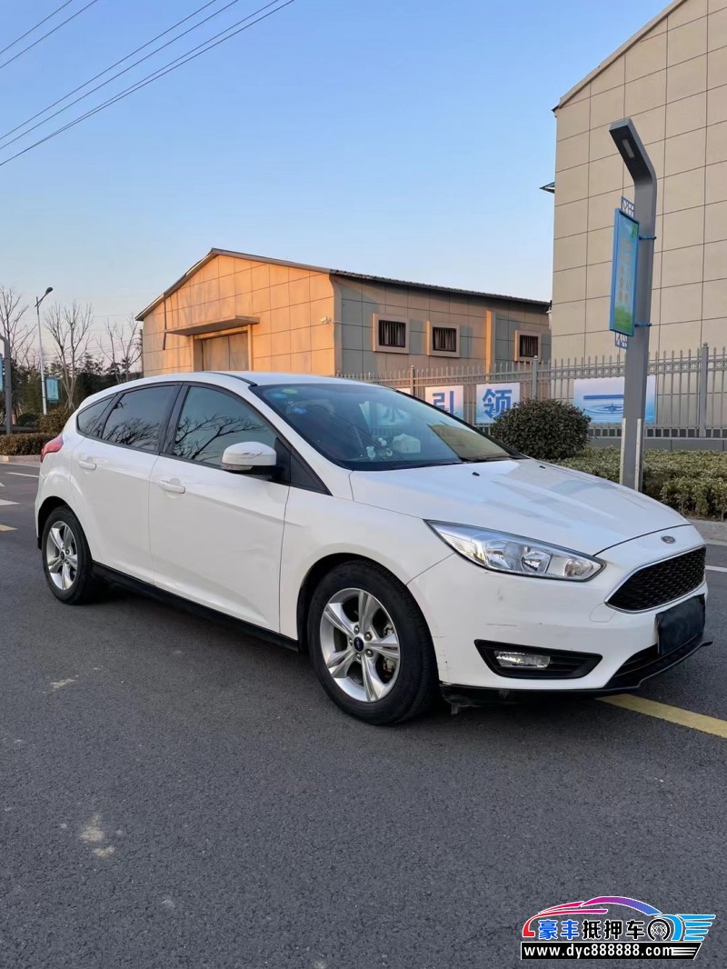 17年福特福克斯轿车抵押车出售