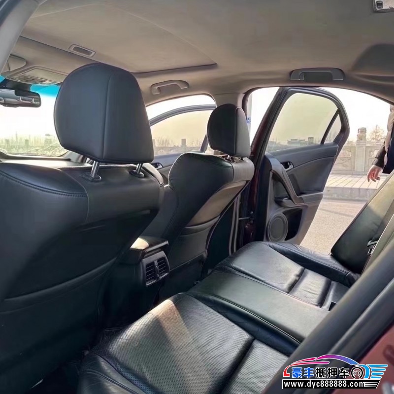 12年本田思铂睿轿车抵押车出售