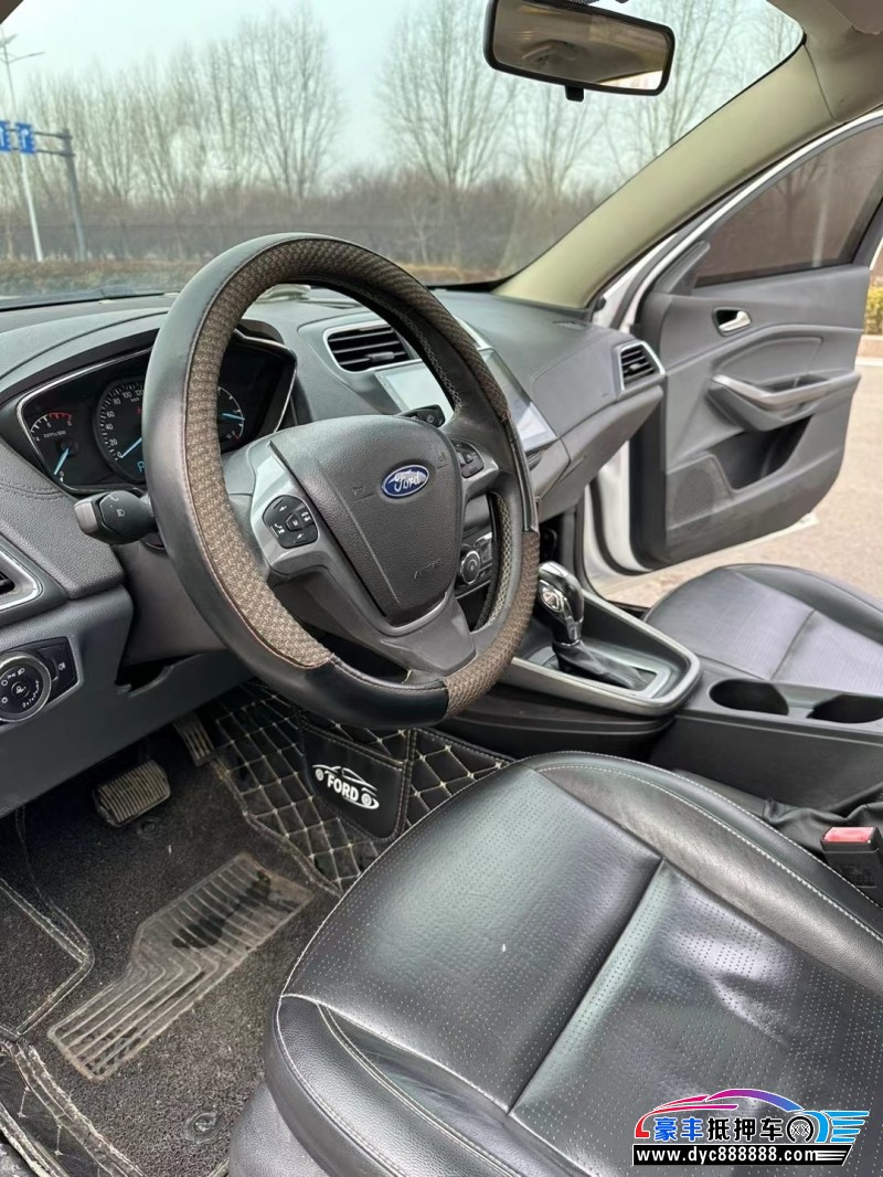 18年福特福睿斯轿车抵押车出售