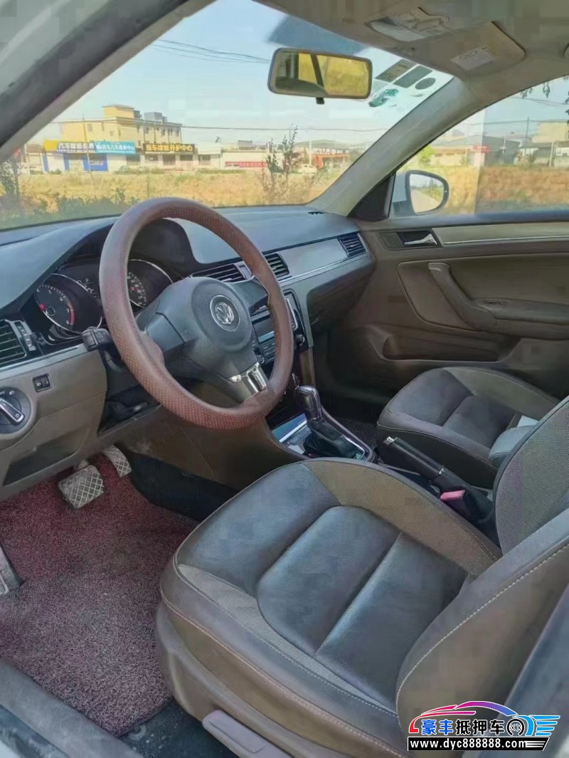 16年大众宝来轿车抵押车出售