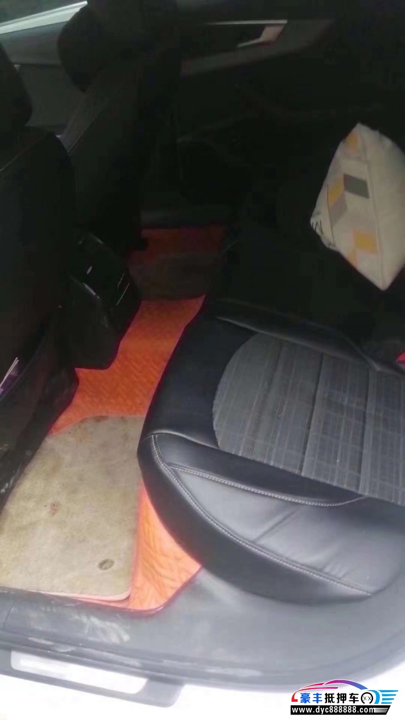 19年奥迪A4轿车抵押车出售