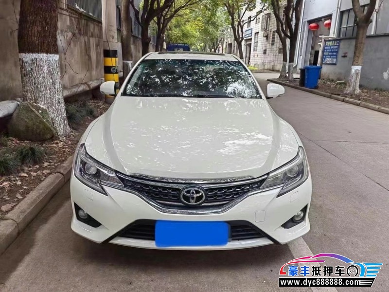 14年丰田锐志轿车抵押车出售