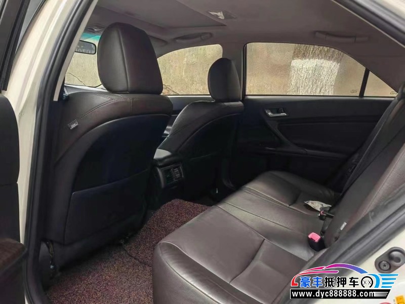 14年丰田锐志轿车抵押车出售