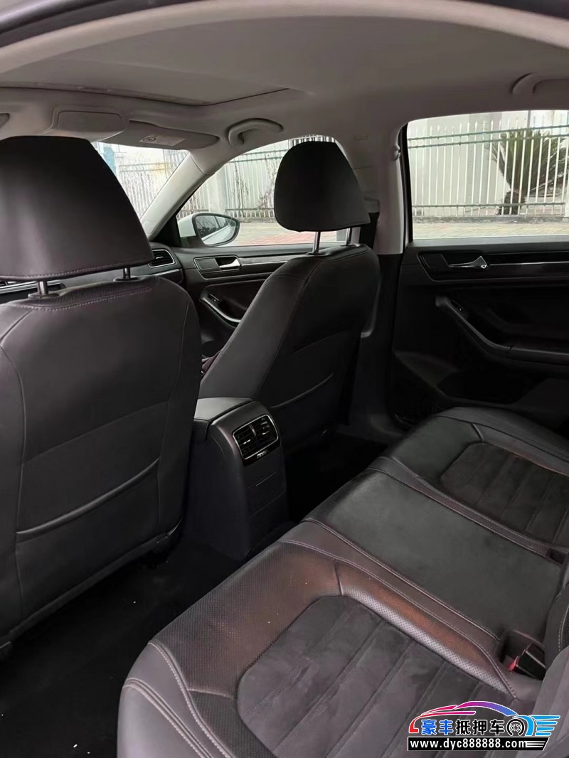 16年大众速腾轿车抵押车出售