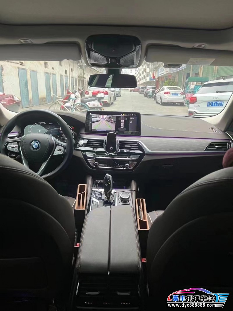 22年宝马5系轿车抵押车出售