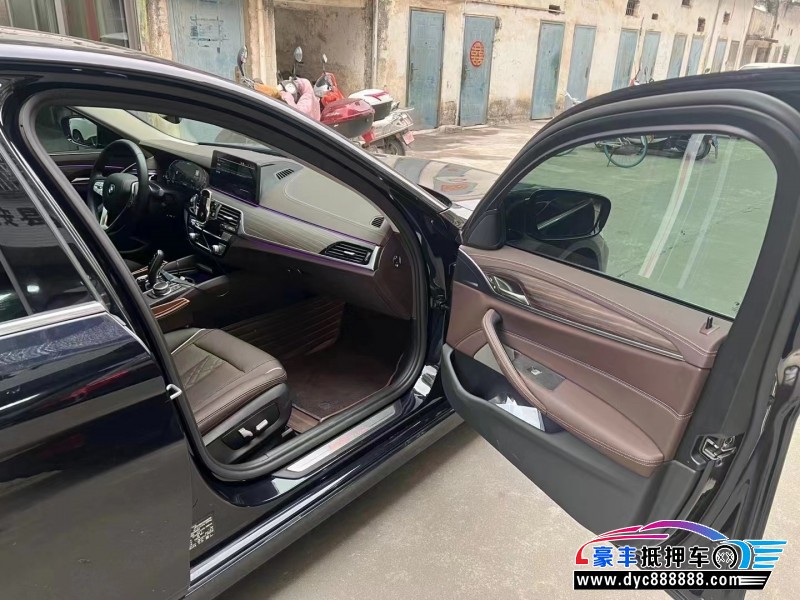 22年宝马5系轿车抵押车出售