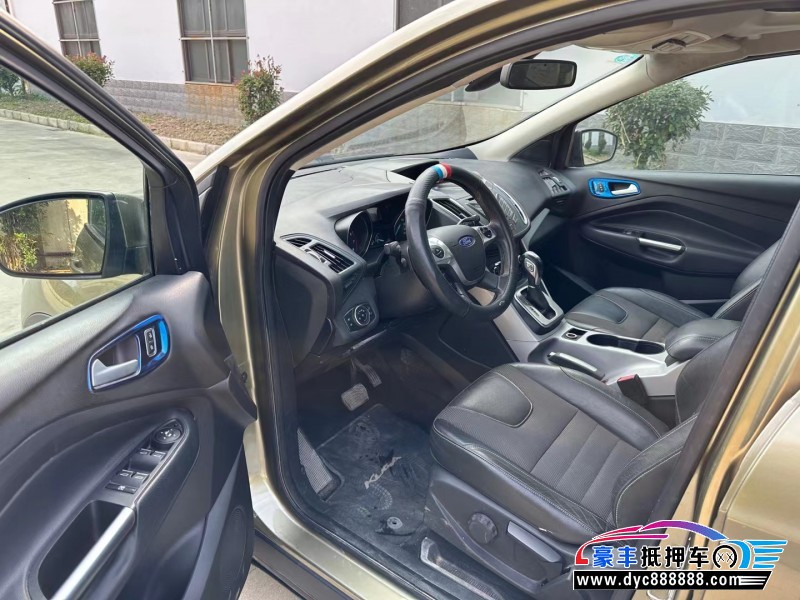 15年福特翼虎轿车抵押车出售