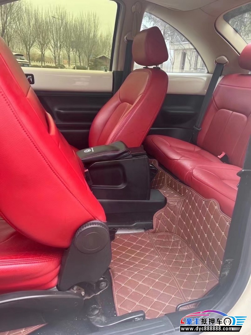 11年大众甲壳虫轿车抵押车出售