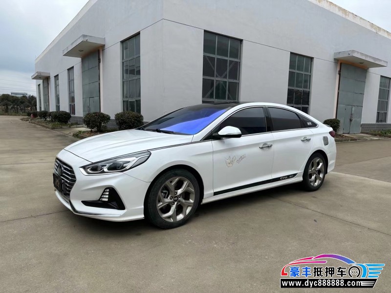 18年现代索纳塔轿车抵押车出售