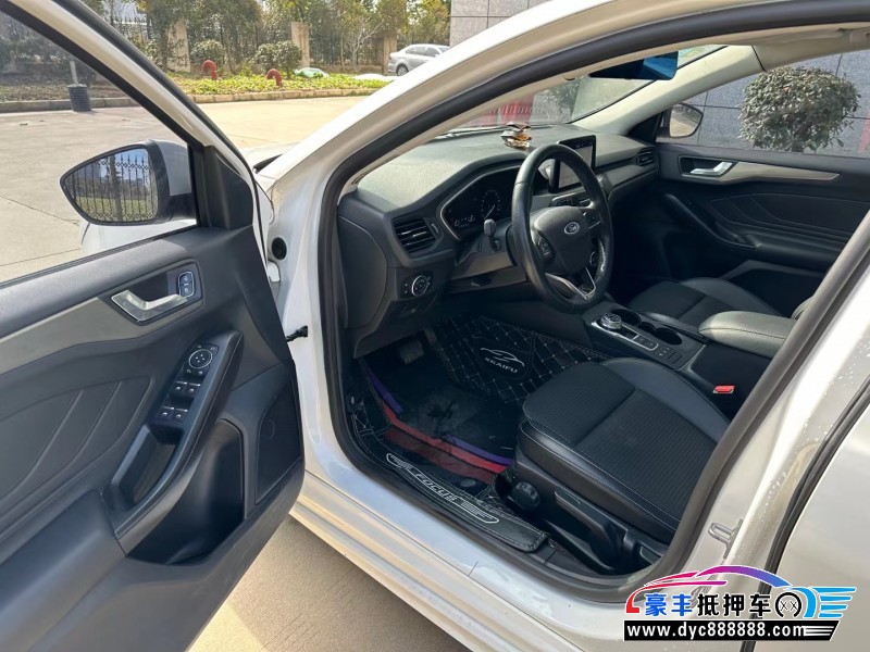 19年福特福克斯轿车抵押车出售