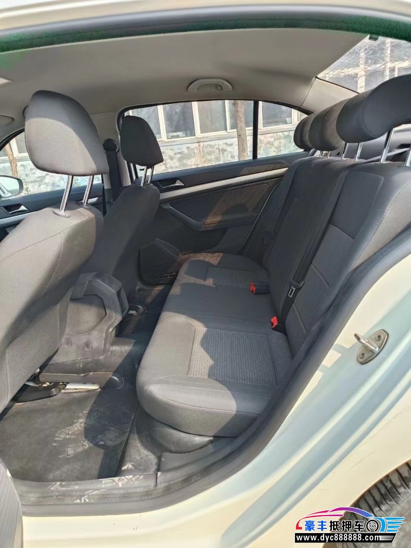 17年大众朗逸轿车抵押车出售