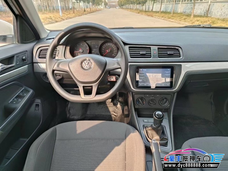 17年大众朗逸轿车抵押车出售