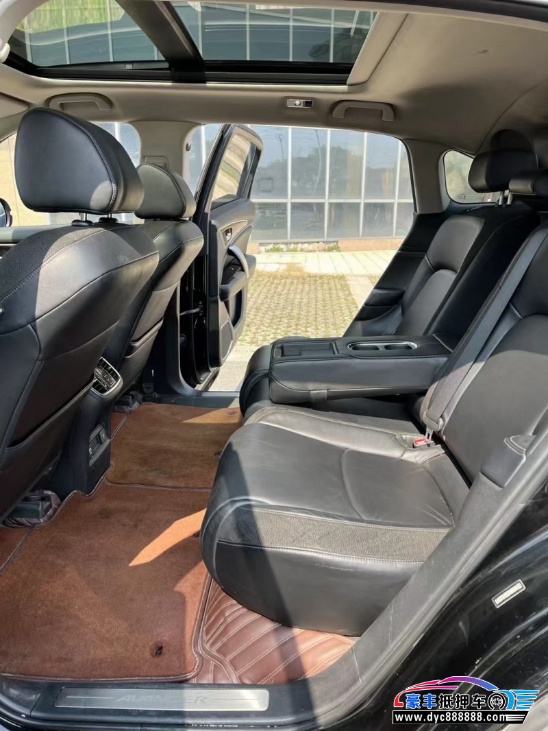 17年本田缤智轿车抵押车出售