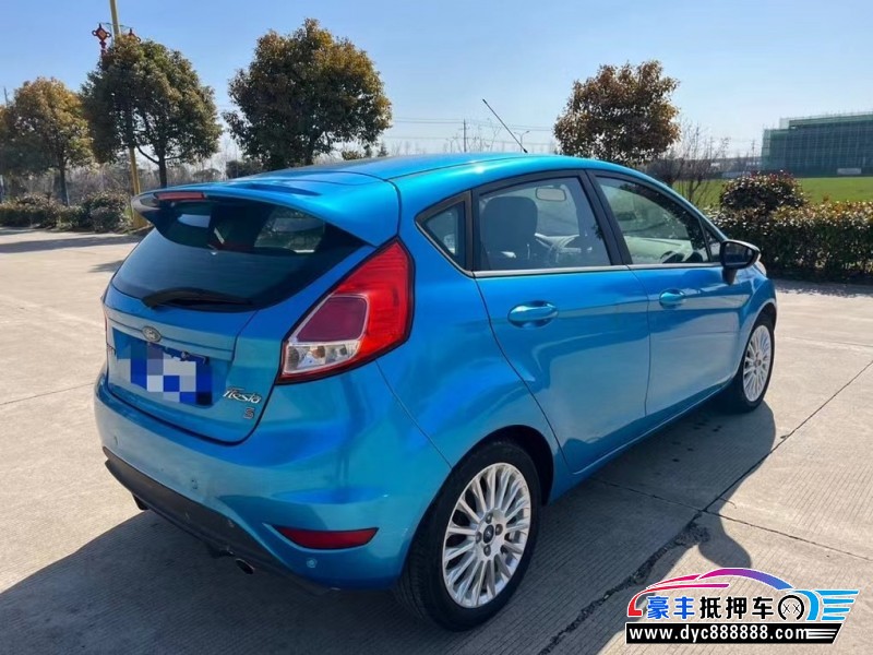 13年福特嘉年华轿车抵押车出售