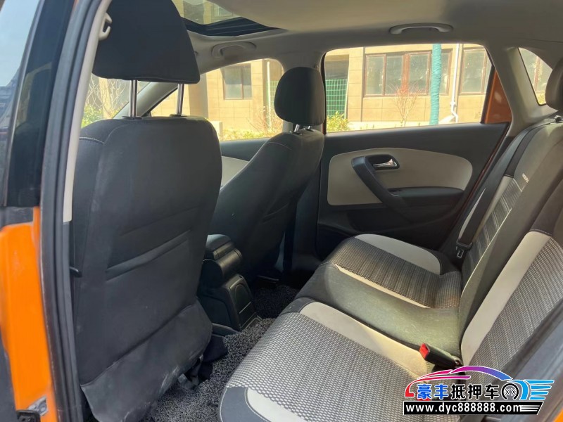 14年大众polo轿车抵押车出售