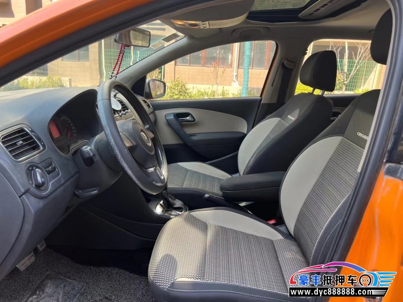 14年大众polo轿车抵押车出售