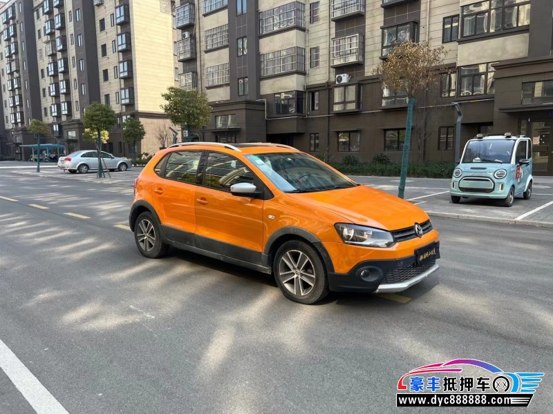 14年大众polo轿车抵押车出售