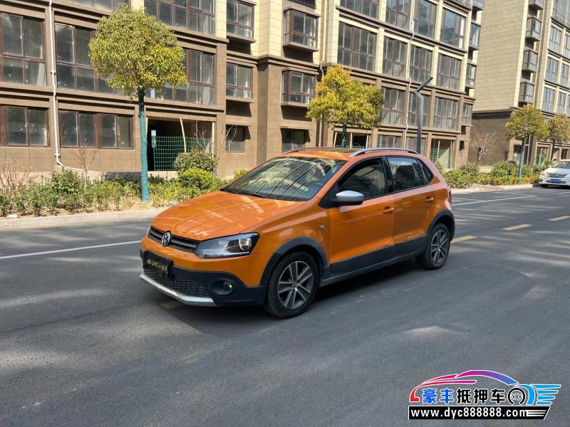 14年大众polo轿车抵押车出售