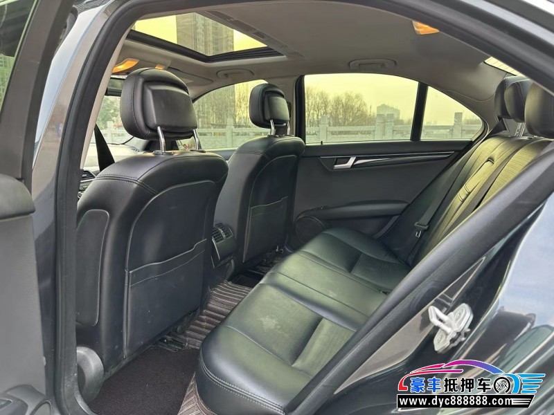 13年奔驰C轿车抵押车出售