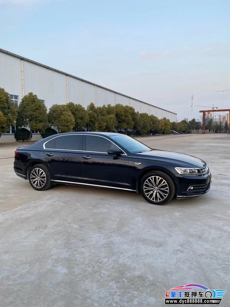 18年大众辉昂轿车抵押车出售