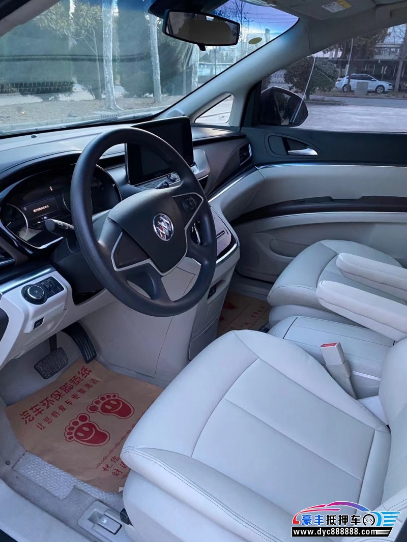 22年别克GL8SUV抵押车出售