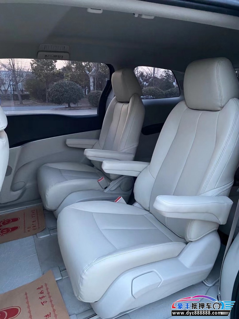 22年别克GL8SUV抵押车出售