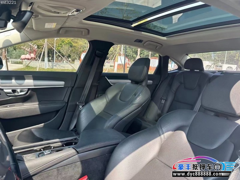 19年沃尔沃S90轿车抵押车出售