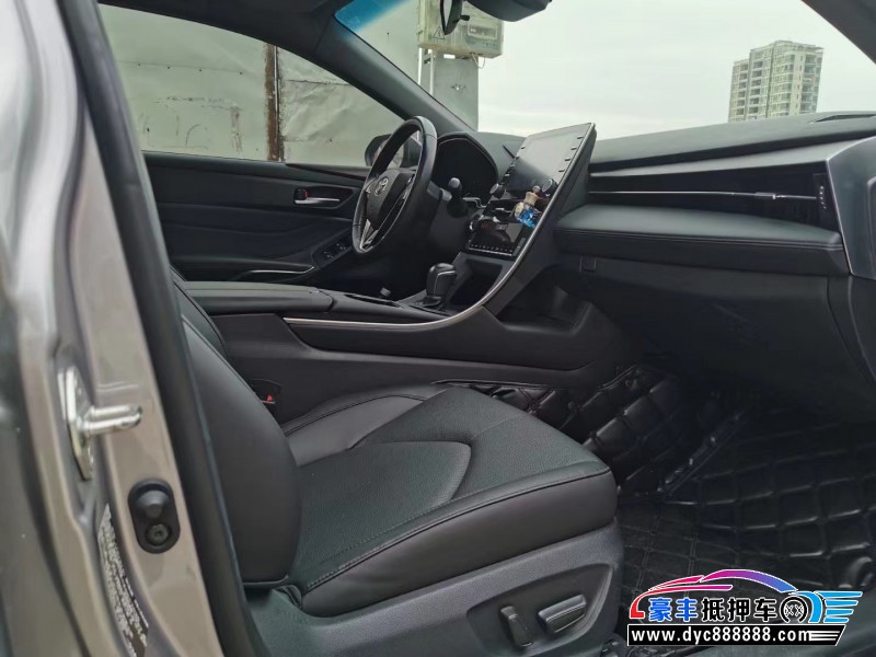 20年丰田亚洲龙轿车抵押车出售