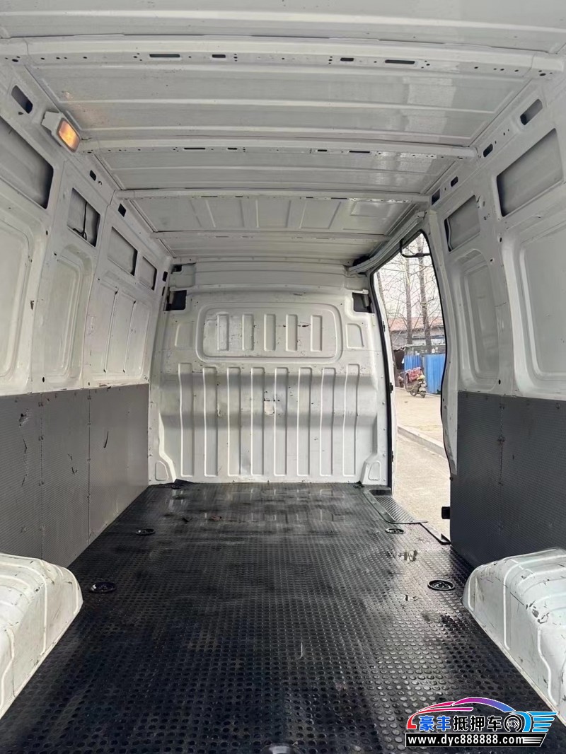 22年上汽大通V80MPV抵押车出售