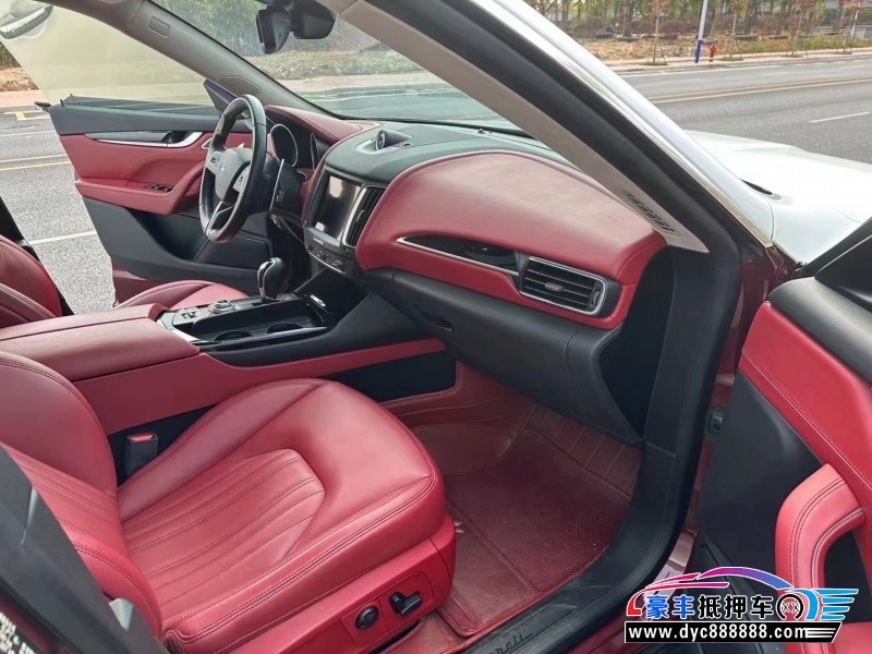 19年玛莎拉蒂莱万特轿车抵押车出售