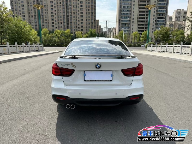 20年宝马3系轿车抵押车出售