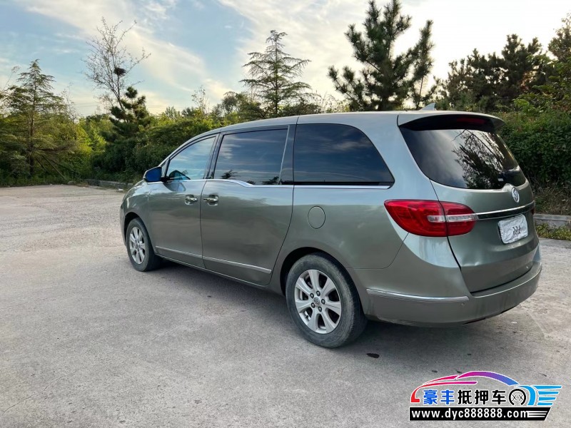 15年别克GL8轿车抵押车出售