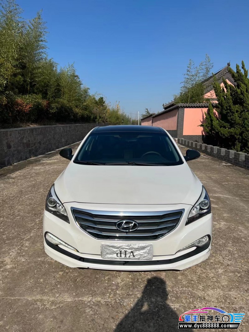 14年现代名图轿车抵押车出售