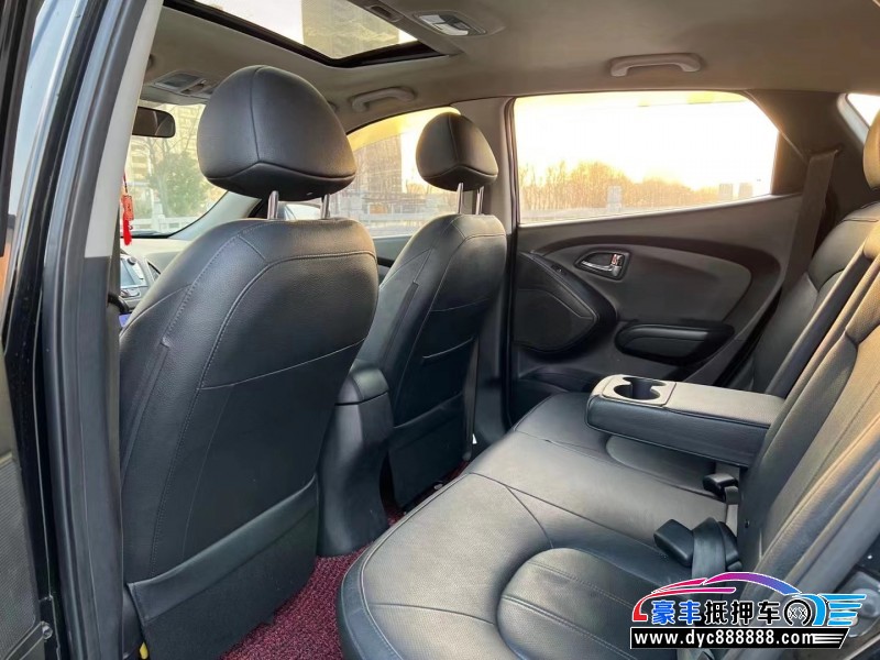 13年现代ix35SUV抵押车出售