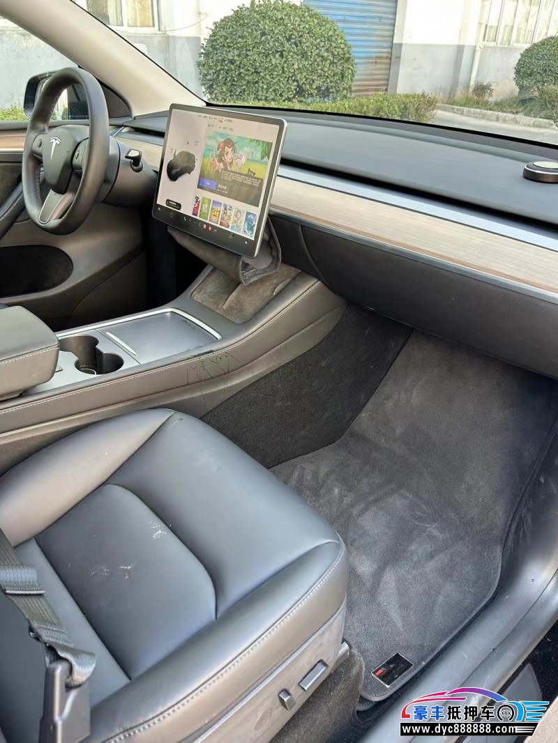 21年路虎发现5轿车抵押车出售