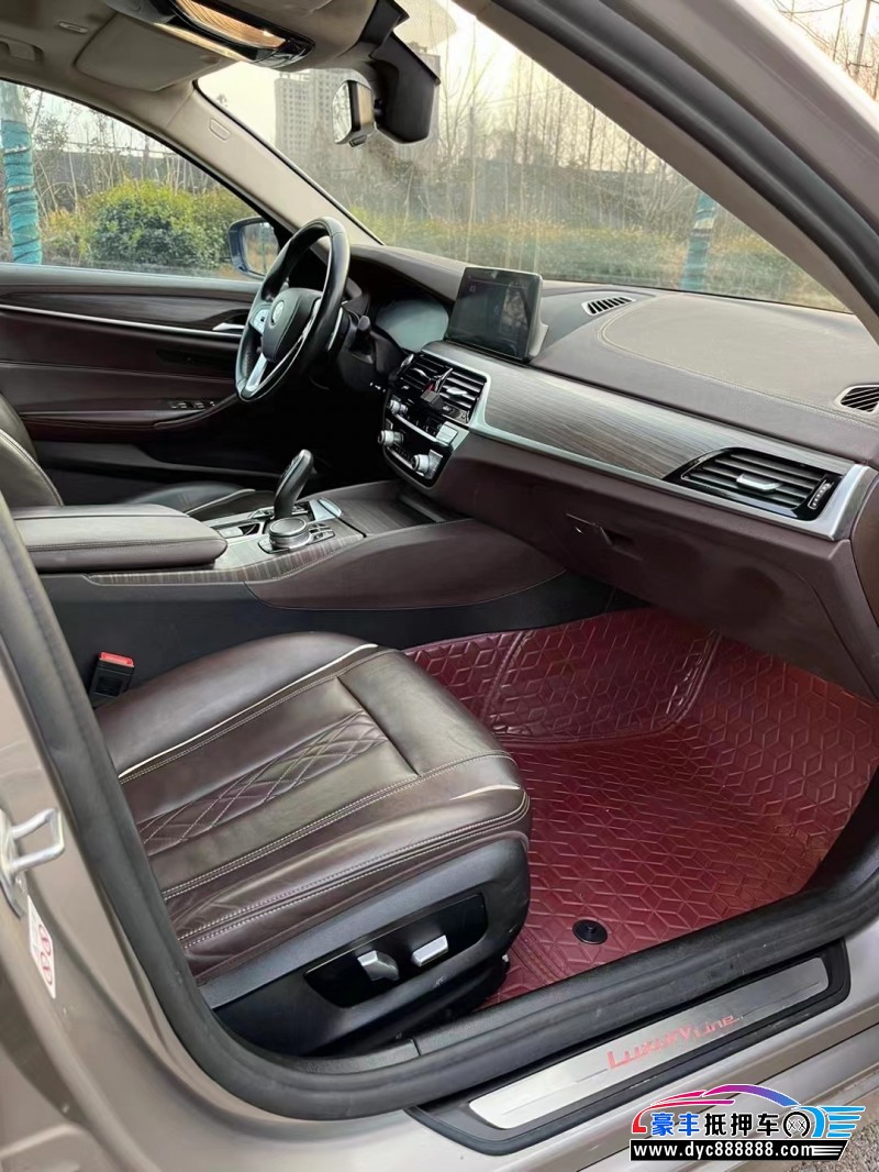 20年宝马5系轿车抵押车出售