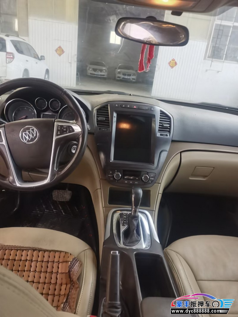 11年别克君威轿车抵押车出售